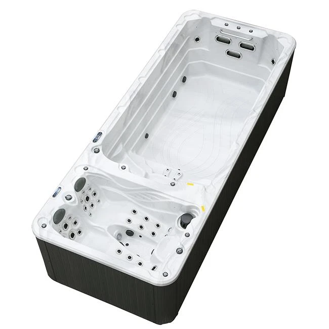 Bể bơi Balboa với máy bay phản lực nước